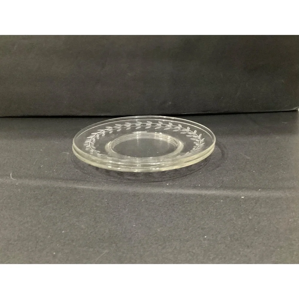 Anchor Hocking Laurel Leaf Clear Glass Luncheon Salad Plates Set Of 2 Vintage 8